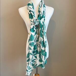 ⭐️⭐️PICK 5 / $20 Banana Republic Women's Tropical Leaf Print Scarf